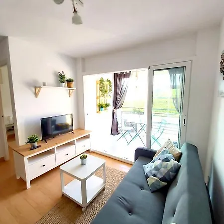 Apartment Charming With Mountain View In Francas 45m²