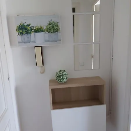 Charming With Mountain View In Francàs - 45m² Apartamento